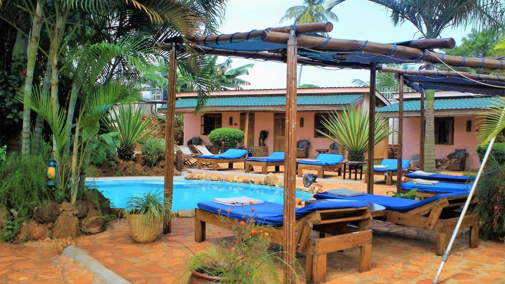 2 Friends Guest House Jinja Hotel